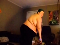 Fat wife playing just dance - CassianoBR