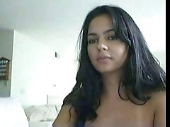 Bootylicious latina brunette on webcam looking cute and slutty