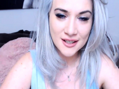 Grey Hair Babe Fucking Her Pussy With Finger