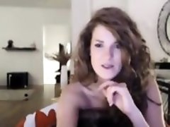 Cam Girl Shows Tits