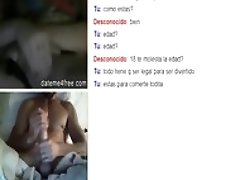 Portuguese girl shows her pussy in online chat