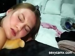 Cute amateur teen babe takes hard anal and pussy pounding live at