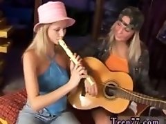 Teen webcam suck Two saucy blondie lesbians