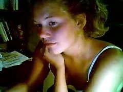 Shiny blonde webcam girlie pets her shaved pussy for me