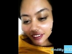 Thai Muslim Virgin Shows Her Tits on Webcam