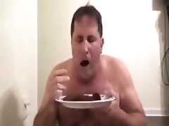 Tom Pearl Eating Shit