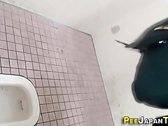 Sexy japanese hos urinate
