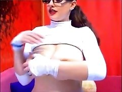 Neat webcam slut in glasses is showing off her boobs and masturbating for me