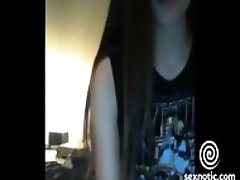 shy brunette 1st time masturbating on cam