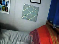 Masturbating nicely on a webcam