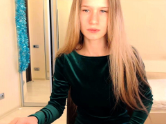 Hot Blonde Free Webcam Striptease