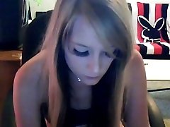 Slutty and super hot and beautiful babe sucks a large dildo