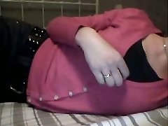 Slender amateur webcam chick finally showed me her titties