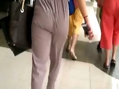Woman with terrific ass gets caught on my hidden cam at the mall