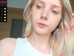 Blonde getting softcore