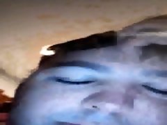 Mickael Michaud se masturbe en webcam devant une de 09 ans