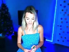 Amateur Blonde Teen Plays Solo with Toy Webcam Porn