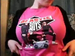 Amazingly busty mature housewife flaunts her jiggs on webcam