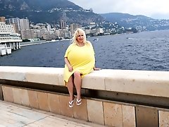 Blonde with big Boobs sex chat