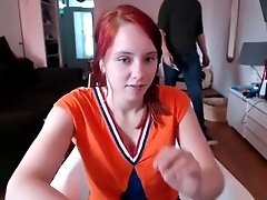 Red-haired nympho knows how to make her online viewers