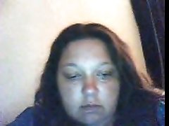 Chunky brunette milf lady seeks for attention on webcam