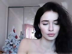 Brunette Solo Webcam Masturbation